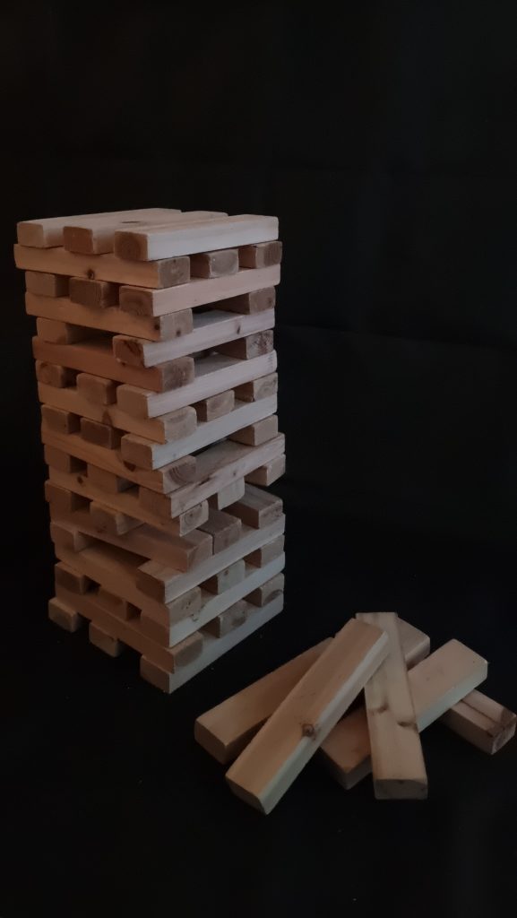 Mega Jenga spel, houten blokken. Leuk voor een (kinder) feestje